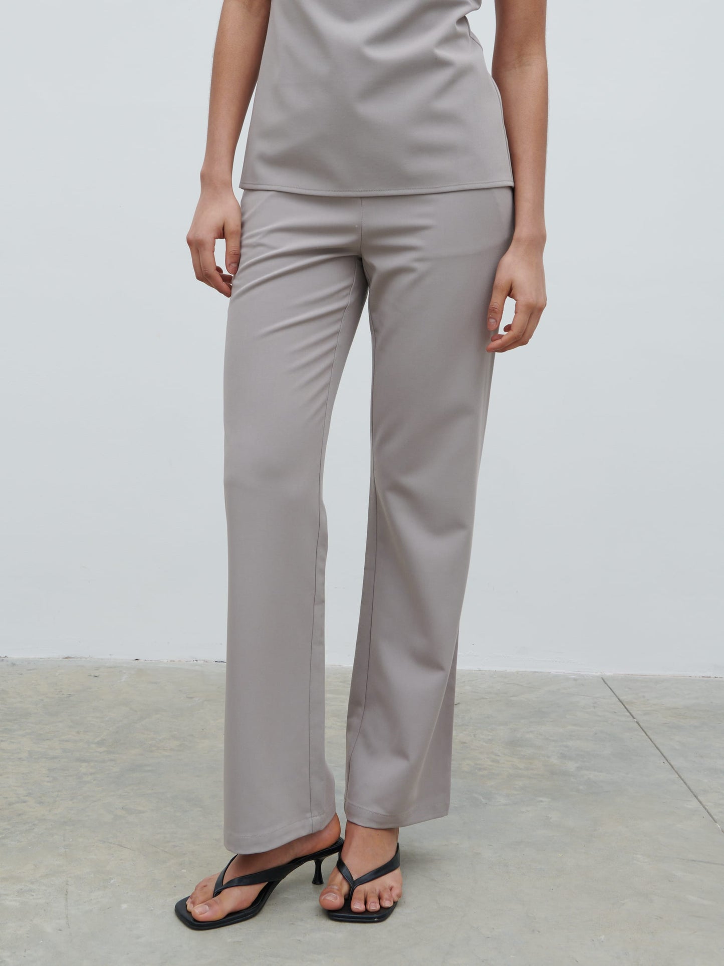 Laria Tailored Slim Leg Trousers - Stone